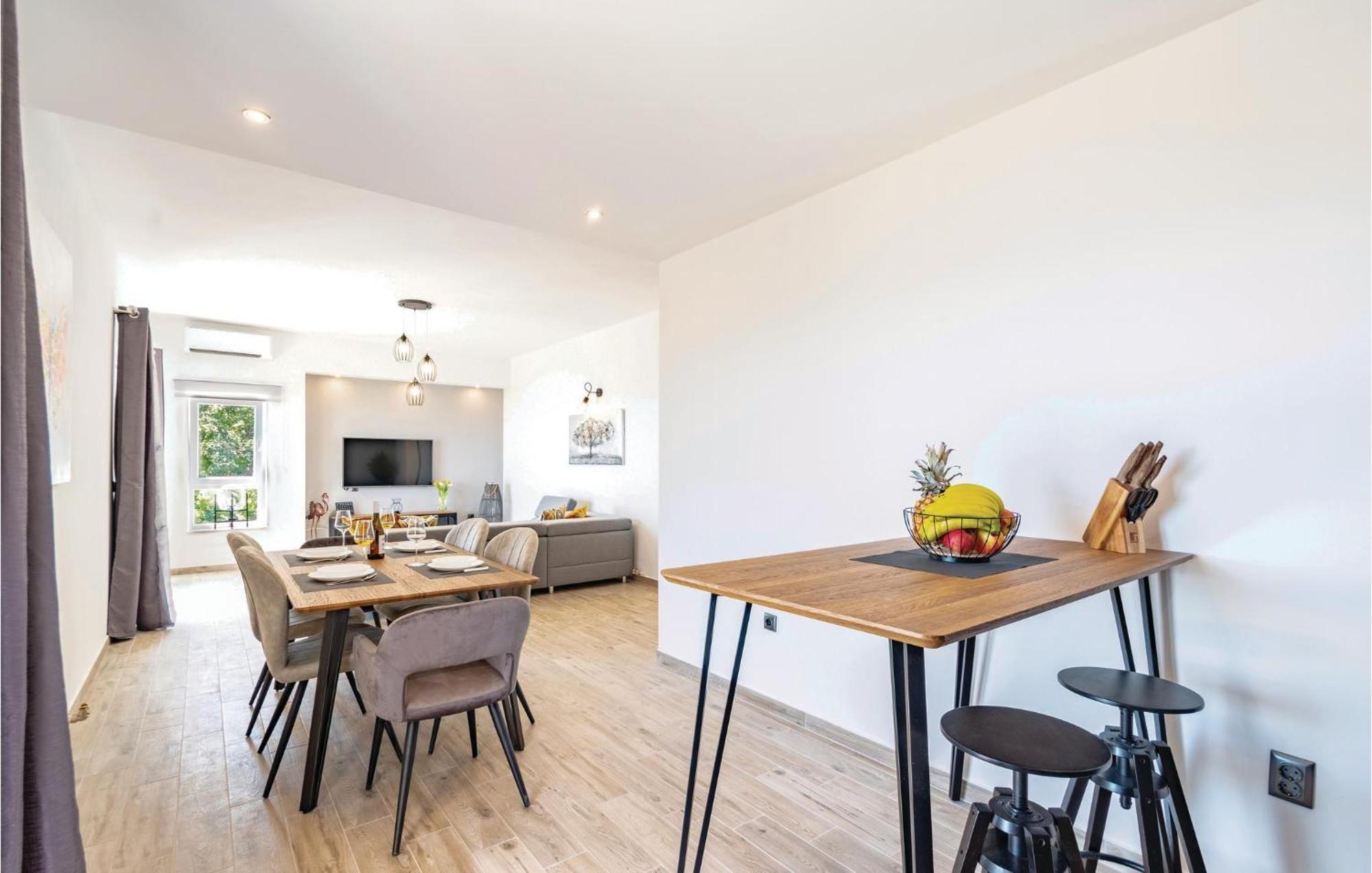 Nice Apartment In Orebic With House Sea View Buitenkant foto